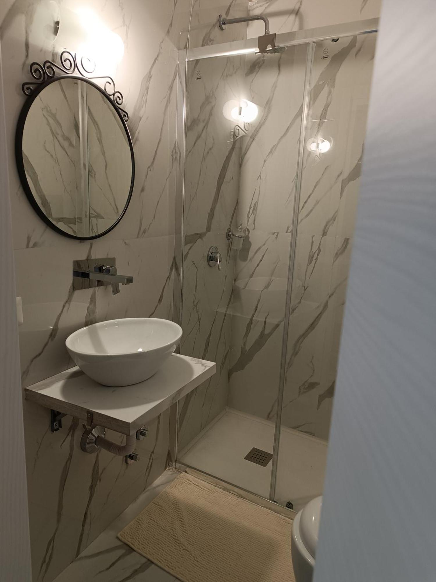 Room Rental * Napels